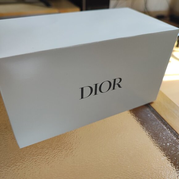 Dior Bride Beauty Pouch - Picture 3 of 6